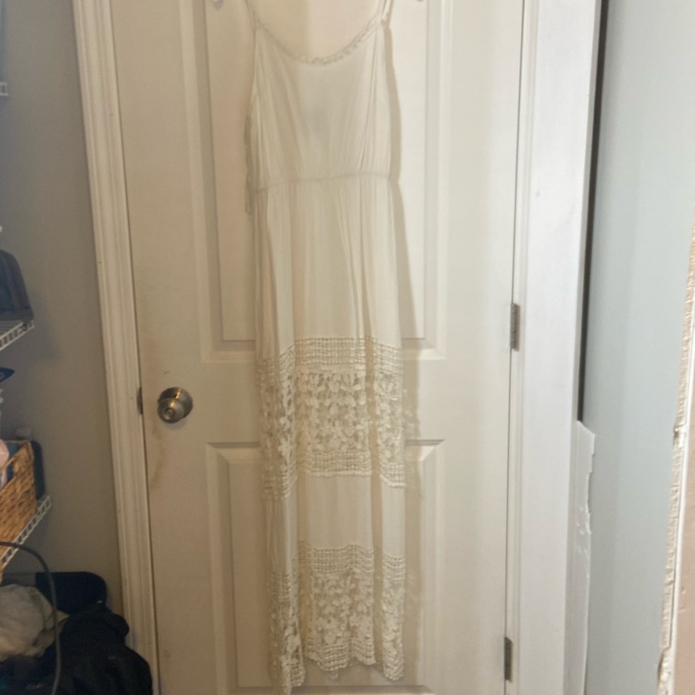 Lace maxi dress